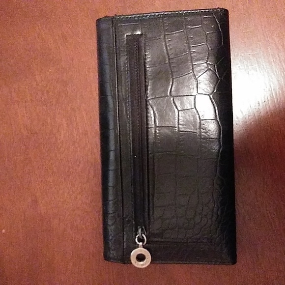 Nine West 90’s Tri-Fold Wallet - Picture 2 of 6